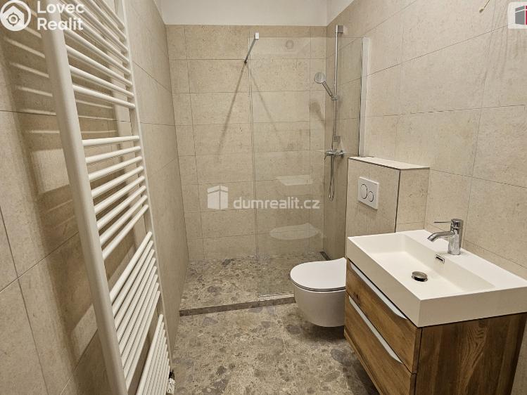 Pronájem bytu 4+1 Praha 8, Turnovská č. 9