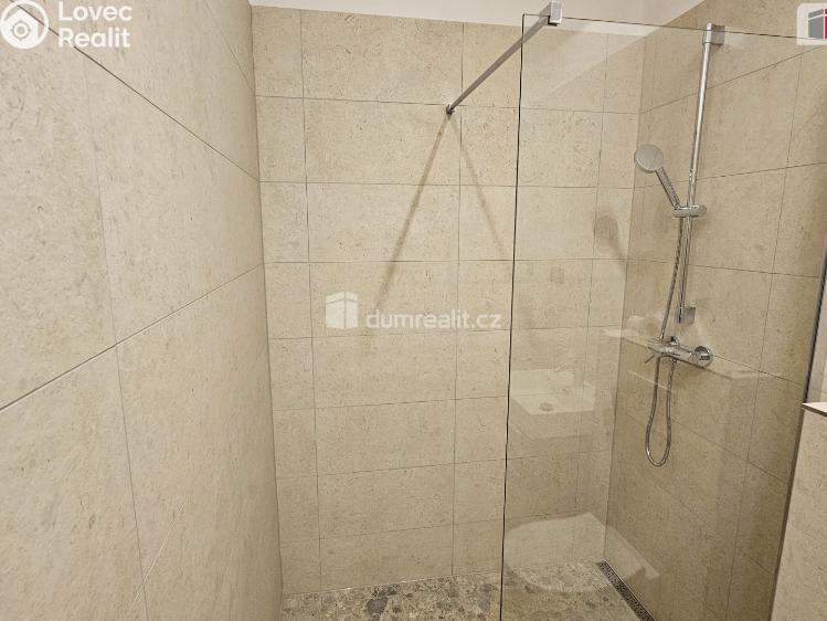 Pronájem bytu 4+1 Praha 8, Turnovská č. 10