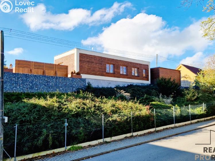 Prodej rodinného domu Jesenice, Hlavní č. 21