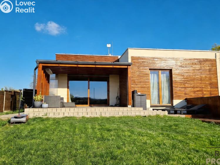 Продажа семейного дома Jesenice, Hlavní č. 16