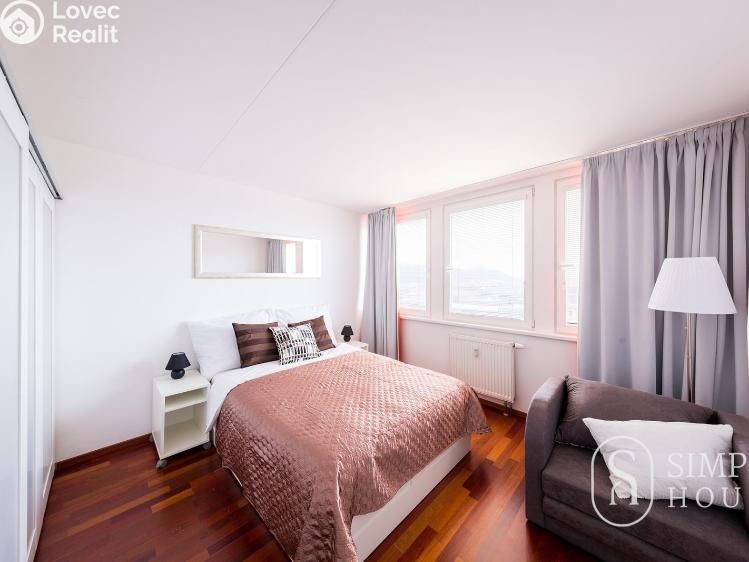 Pronájem bytu 3+KK Praha, Molákova č. 3