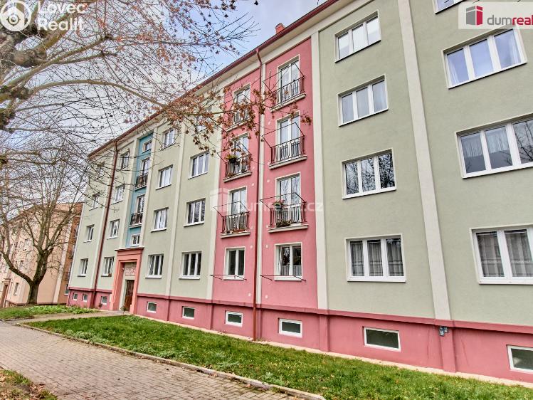 Pronájem bytu 2+1 Ostrov, Mánesova č. 1