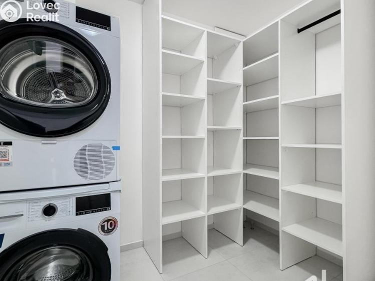 Pronájem bytu 3+KK Praha, U Sluncové č. 8