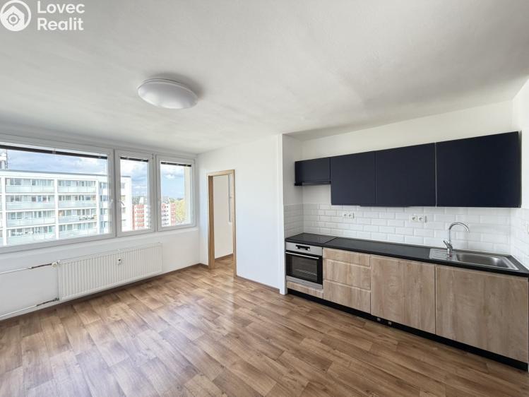 Pronájem bytu 2+KK Pardubice, nábřeží Závodu míru 1828 č. 2