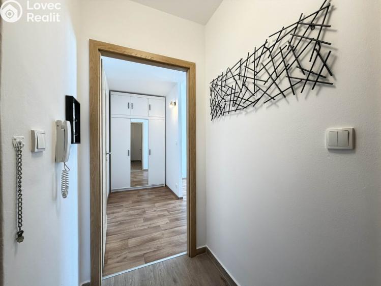 Pronájem bytu 2+KK Pardubice, nábřeží Závodu míru 1828 č. 11