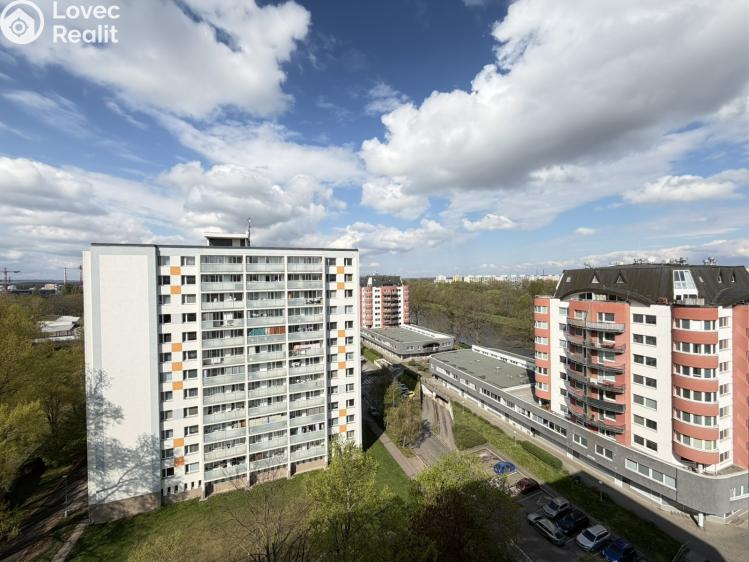 Pronájem bytu 2+KK Pardubice, nábřeží Závodu míru 1828 č. 12