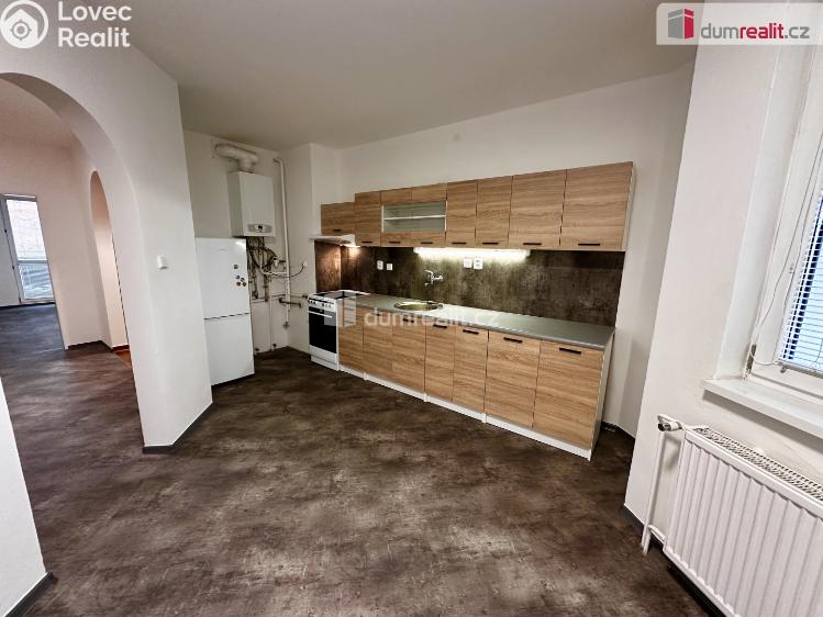 Pronájem bytu 3+KK Vizovice, Masarykovo nám. č. 3