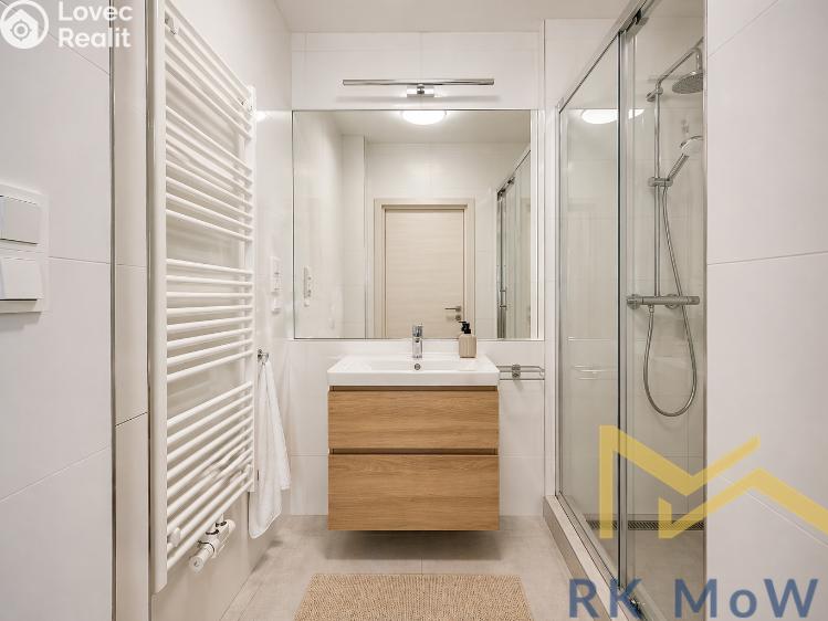 Rent apartment 2+KK Praha, Evropská č. 5