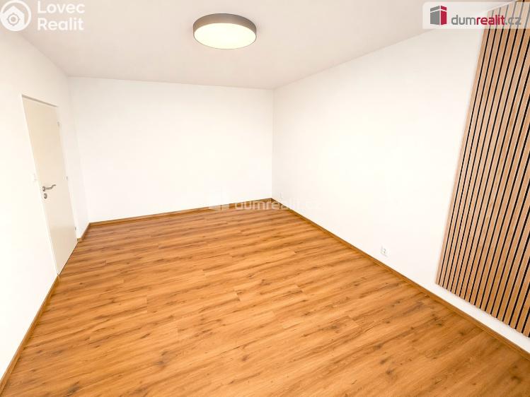 Pronájem bytu 1+1 Zlín, Potoky č. 3