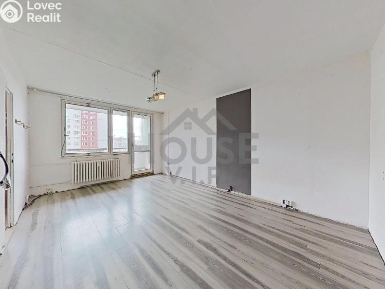 Prodej bytu 3+1 Praha, U jezera č. 2