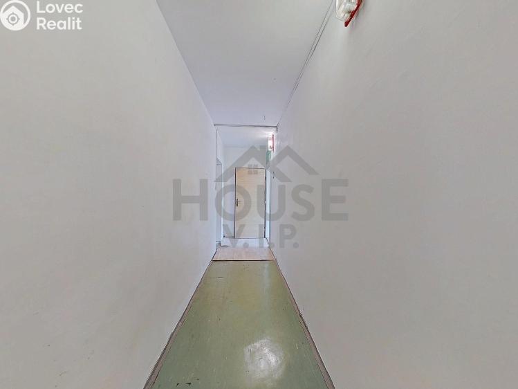 Prodej bytu 3+1 Praha, U jezera č. 14