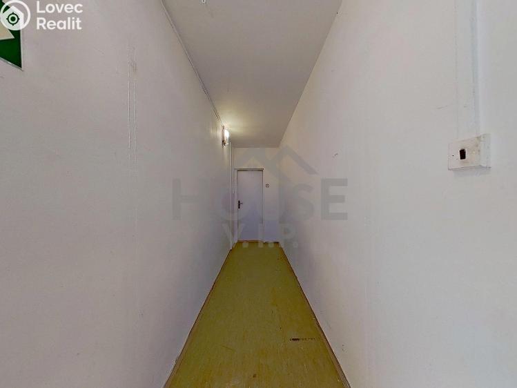 Prodej bytu 3+1 Praha, U jezera č. 15