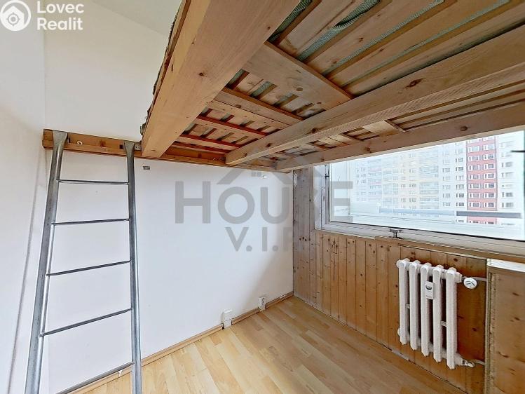 Prodej bytu 3+1 Praha, U jezera č. 20