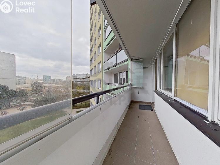 Prodej bytu 3+1 Praha, U jezera č. 24