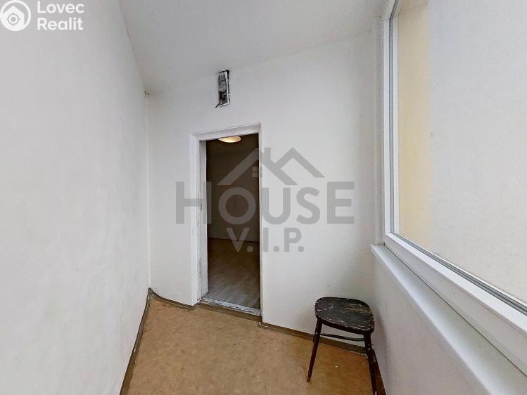 Prodej bytu 3+1 Praha, U jezera č. 31