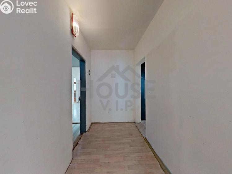 Prodej bytu 3+1 Praha, U jezera č. 34