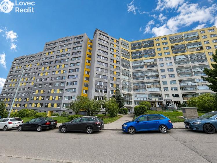 Prodej bytu 3+1 Praha, U jezera č. 37