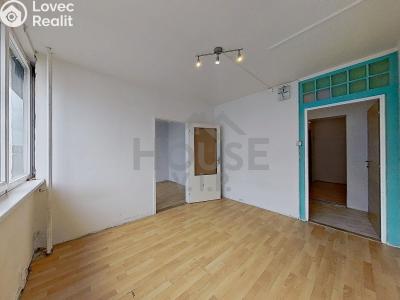 Prodej bytu 3+1 Praha, U jezera č. 4