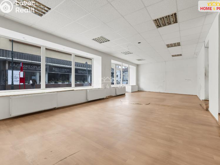 Prodej obchodního prostoru Říčany, Olivova č. 1