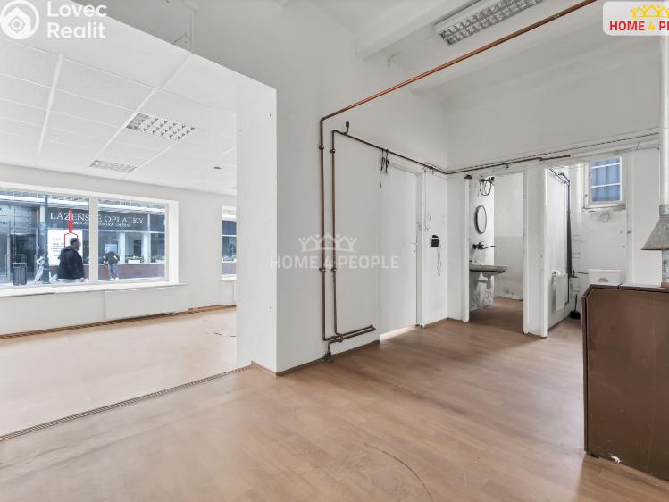 Prodej obchodního prostoru Říčany, Olivova č. 8