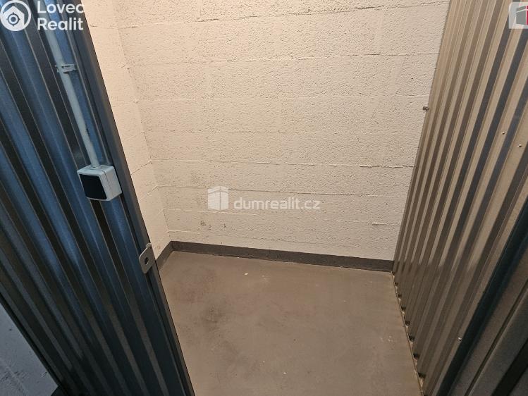 Pronájem bytu 2+KK Praha 18, Chotěšovská č. 41