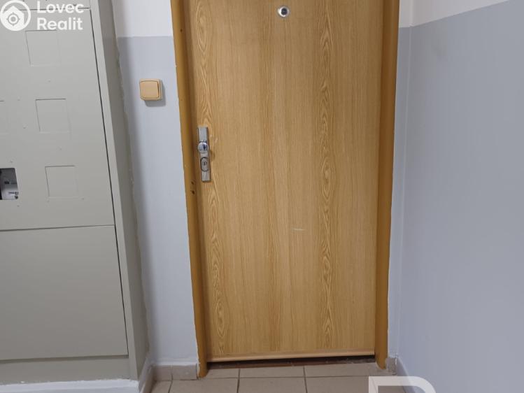 Pronájem bytu 3+1 Praha, Matúškova č. 12