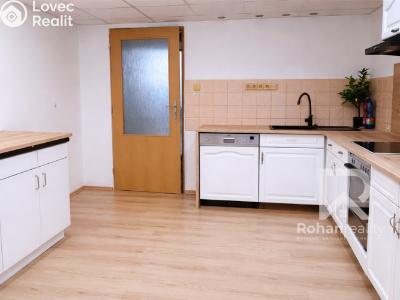 Pronájem bytu 3+1 Praha, Matúškova č. 2