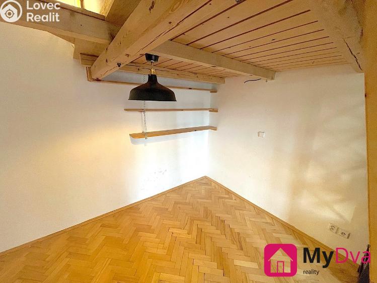 Prodej bytu 1+1 Praha, Tusarova 1285/3 č. 4