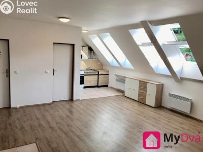 Pronájem bytu 3+KK Oslavany, Růžová č. 1