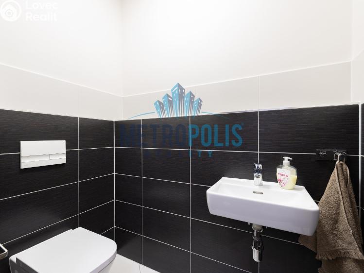 Prodej bytu 4+KK Praha, Kryšpínova 619/5 č. 10