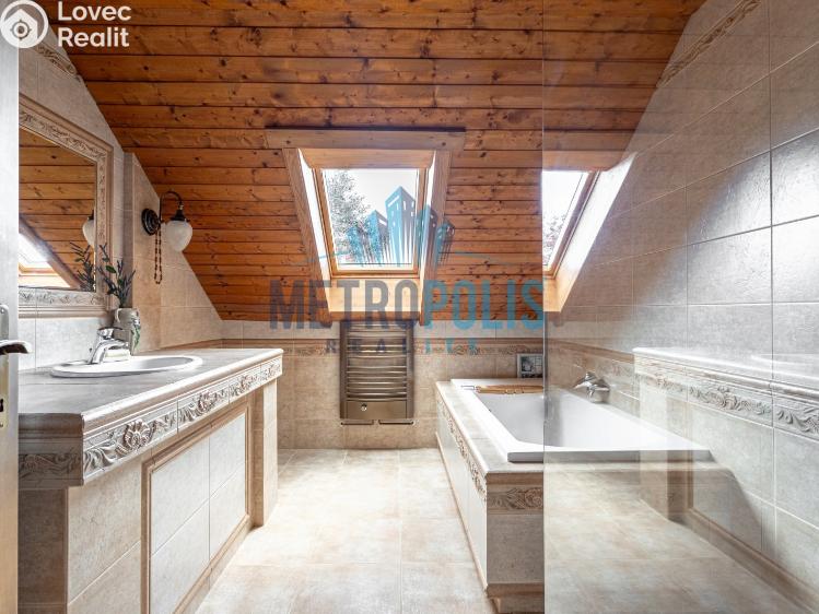 Prodej rodinného domu Lhotka č. 8