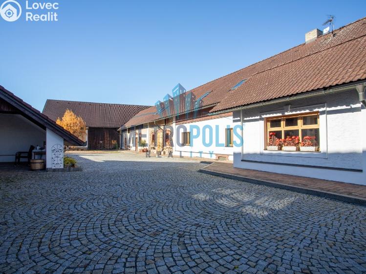 Prodej zemědělské usedlosti Lhotka, Radoušská č. 22