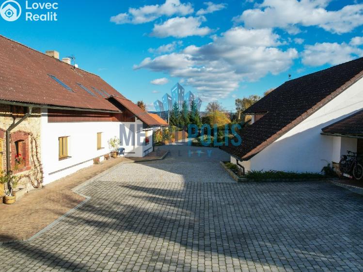 Prodej zemědělské usedlosti Lhotka, Radoušská č. 34