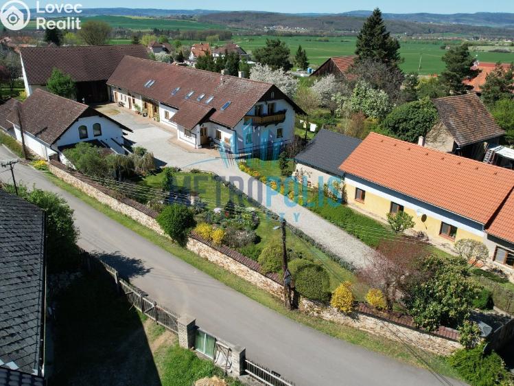 Prodej zemědělské usedlosti Lhotka, Radoušská č. 37