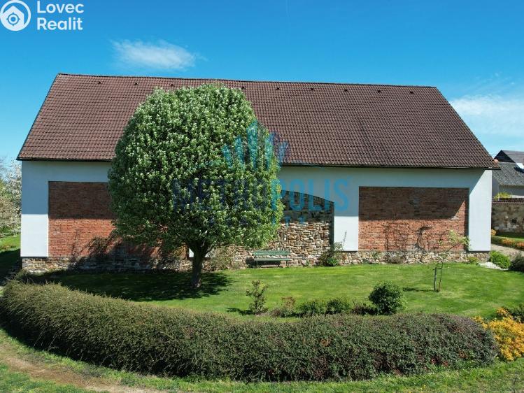 Prodej zemědělské usedlosti Lhotka, Radoušská č. 57
