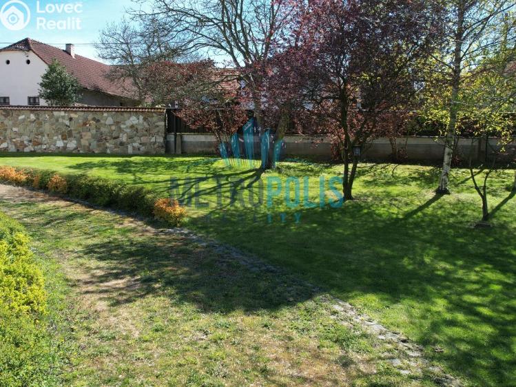 Prodej zemědělské usedlosti Lhotka, Radoušská č. 58