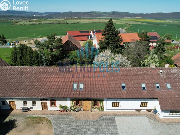 Prodej zemědělské usedlosti Lhotka, Radoušská č. 62