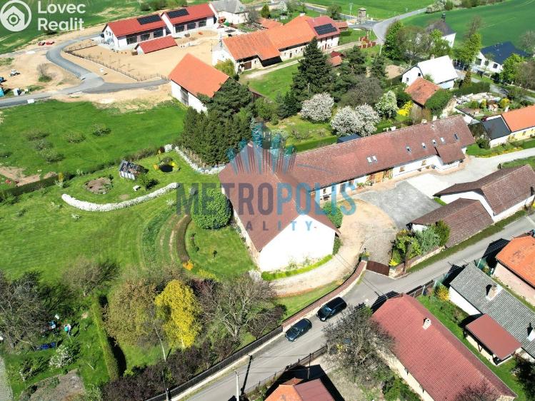 Prodej zemědělské usedlosti Lhotka, Radoušská č. 65