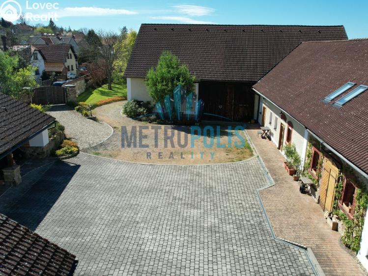 Prodej zemědělské usedlosti Lhotka, Radoušská č. 68