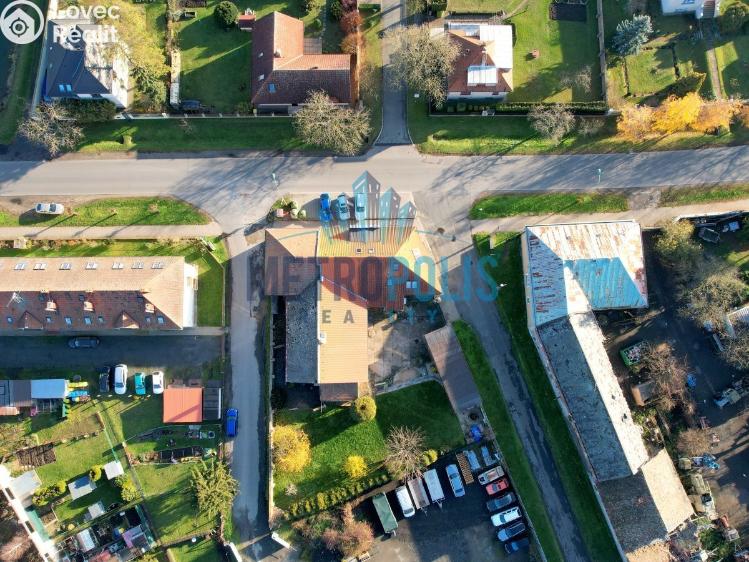 Prodej vícegeneračního domu Velim, Palackého 423 č. 47