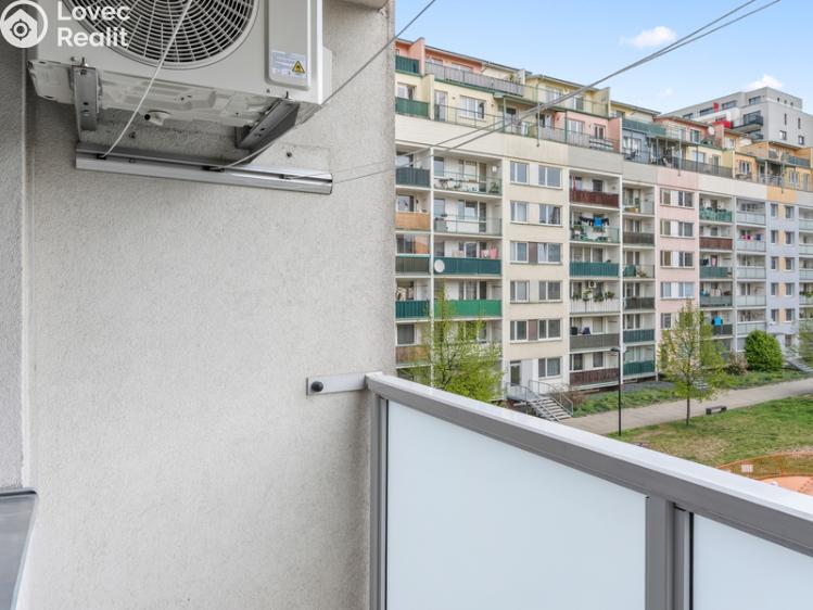 Pronájem bytu 3+KK Praha, Malkovského 597 č. 18