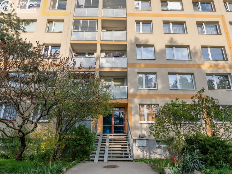 Pronájem bytu 3+KK Praha, Malkovského 597 č. 19