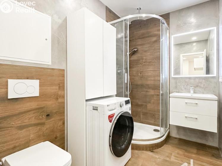 Pronájem bytu 3+1 Praha, Mládeže č. 5