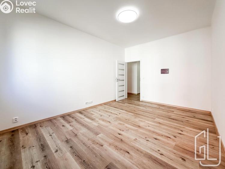 Pronájem bytu 3+1 Praha, Mládeže č. 7