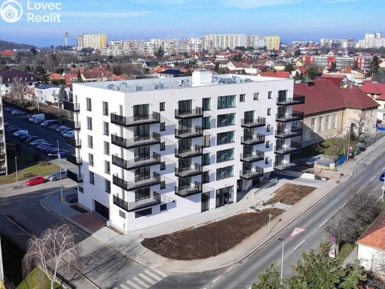 Pronájem bytu 1+KK Praha, Libušská č. 8