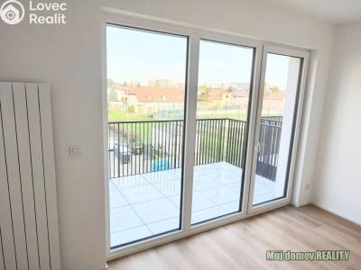 Pronájem bytu 1+KK Praha, Libušská č. 3