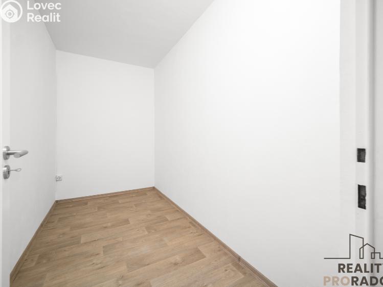 Pronájem bytu 1+1 Pardubice, Jana Zajíce 953 č. 5