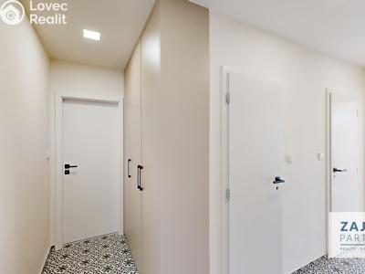 Sale apartment 3+KK Praha, Novodvorská č. 7