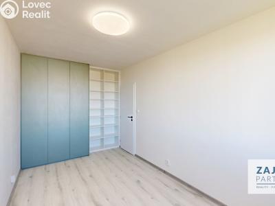Sale apartment 3+KK Praha, Novodvorská č. 11