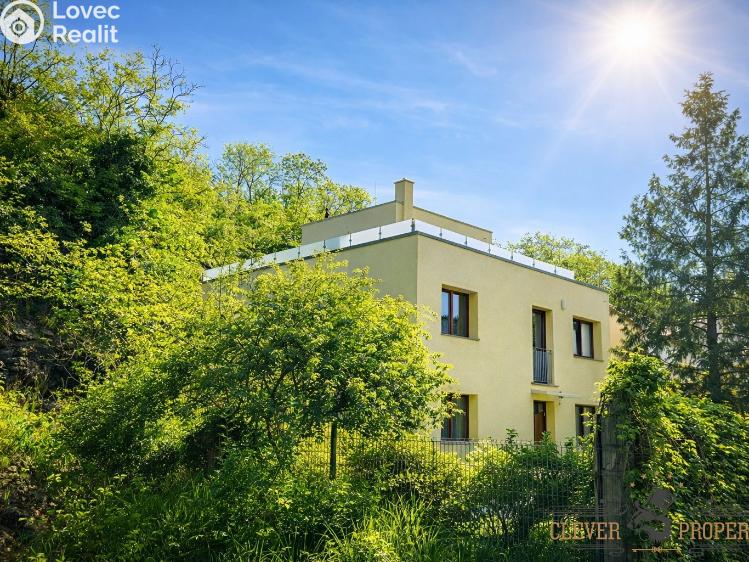 Prodej rodinného domu Praha, Pod zámečkem č. 2